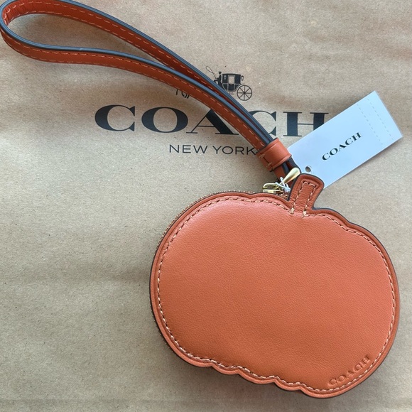 Coach Handbags - Coach Pumpkin Coin Case
